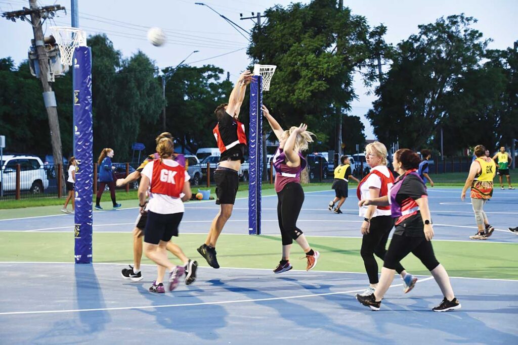 Shooting hoops The Coonamble Times