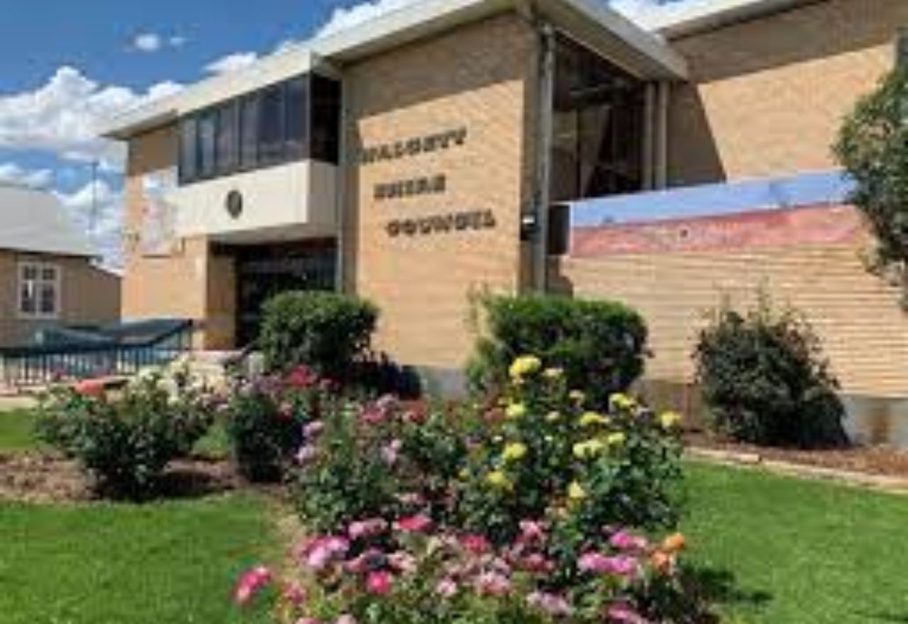 Walgett Library New Walgett GM to start listening | The Coonamble Times